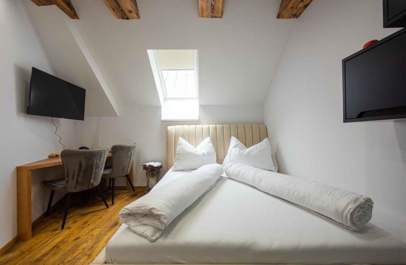 Izba Apartmán 4 -  Celestian Suit v app services s. r. o. – 3