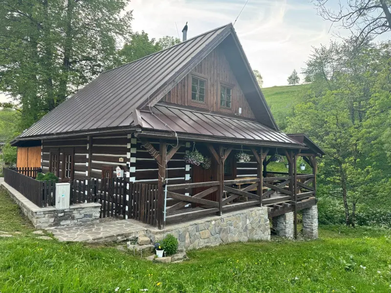 Izba Drevenica Na kraji sveta v app services s. r. o. – 1